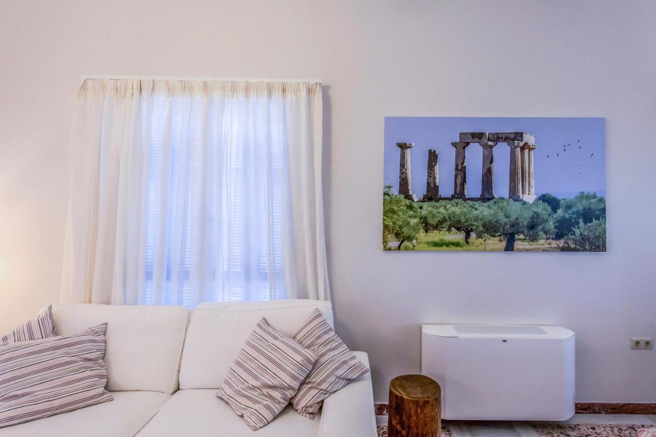 Angelinas Quarters - Kalamata Mediterranean Villas ภายนอก รูปภาพ
