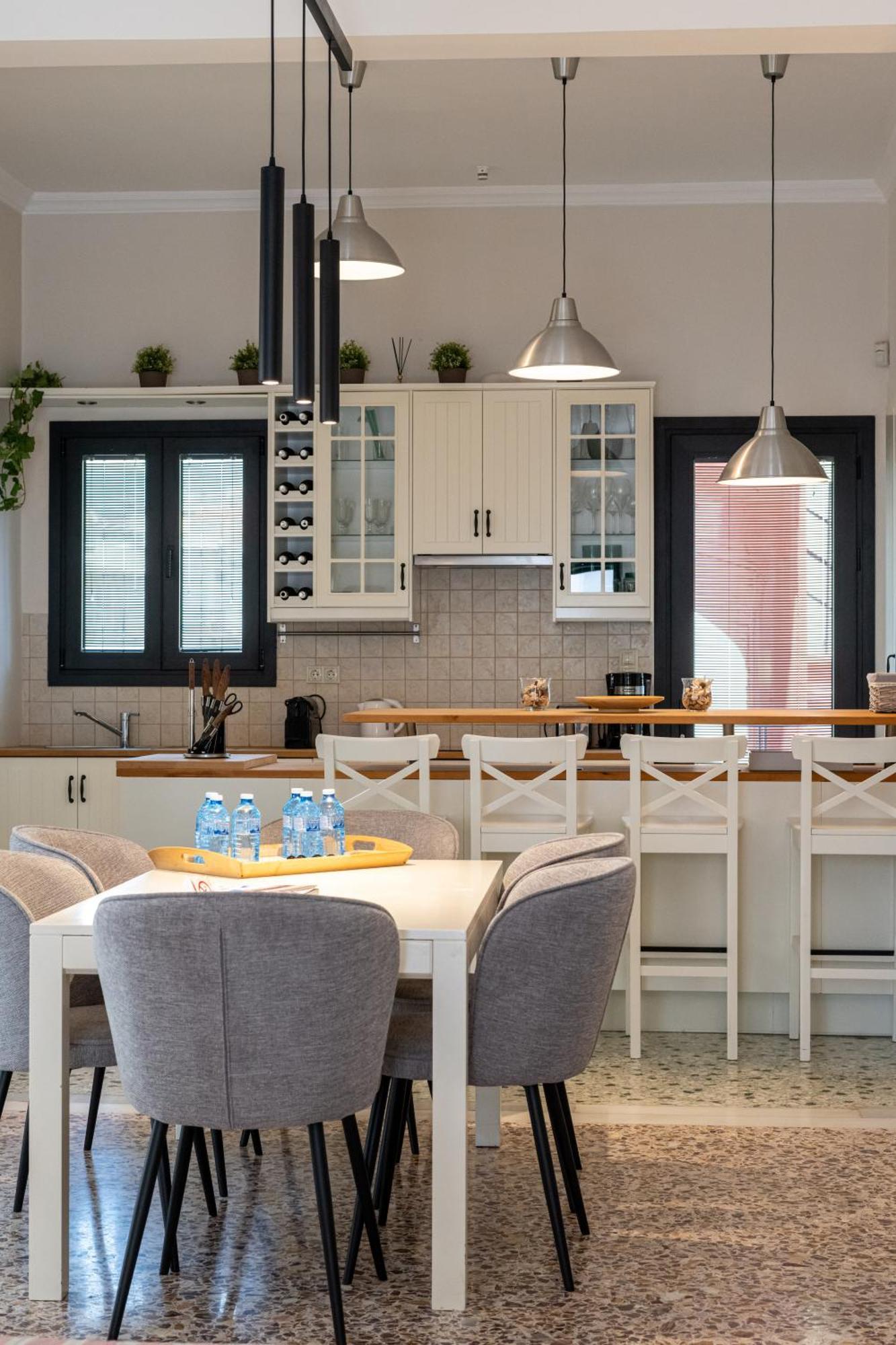 Angelinas Quarters - Kalamata Mediterranean Villas ภายนอก รูปภาพ